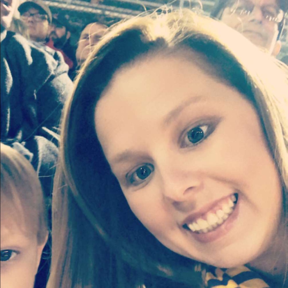 Meet your Posher, Lauren